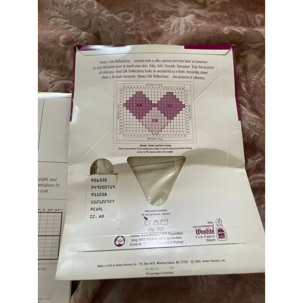 Vintage NWT 80s Pantyhose – Size Medium – Set of 2 – Retro Hosiery‎